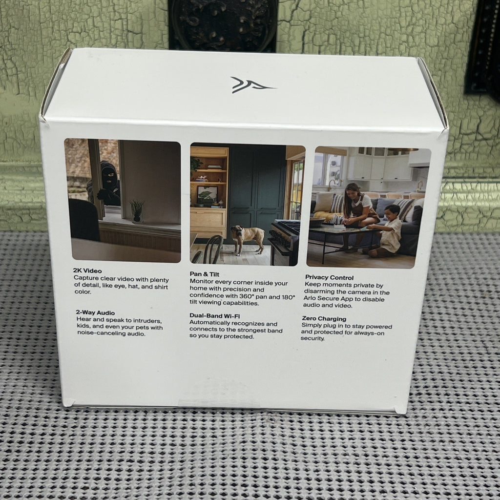 Arlo Indoor Pan Tilt Pet Camera 2K 360 Degree Pan 180 Tilt Plug in (BRAND NEW)