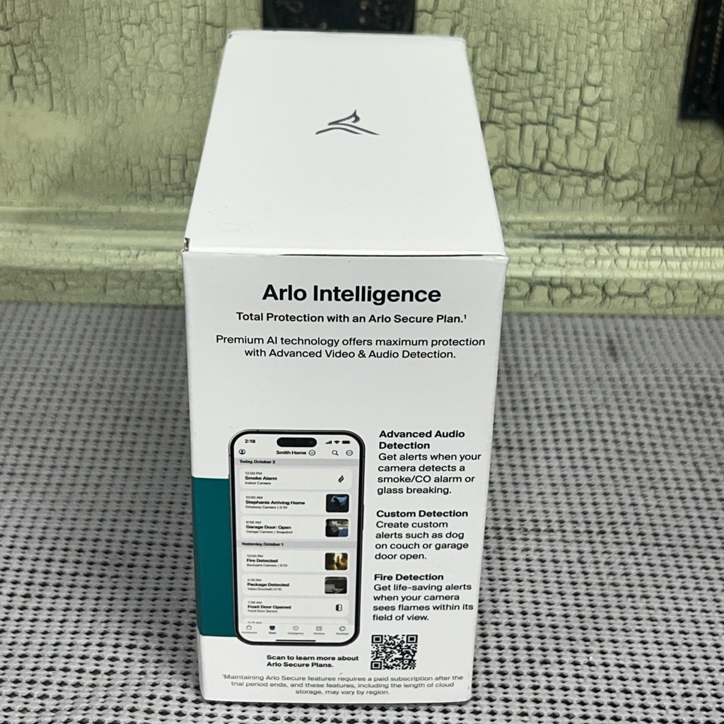 Arlo Indoor Pan Tilt Pet Camera 2K 360 Degree Pan 180 Tilt Plug in (BRAND NEW)