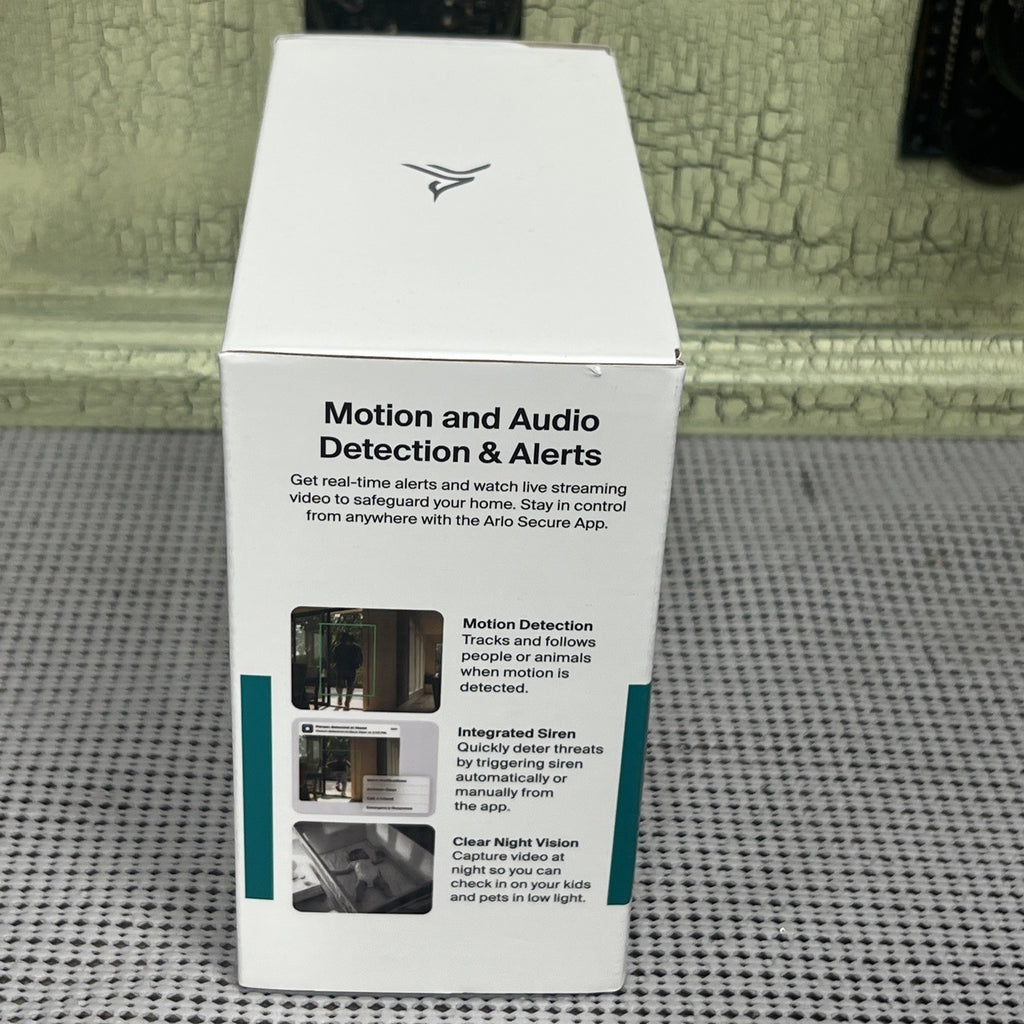 Arlo Indoor Pan Tilt Pet Camera 2K 360 Degree Pan 180 Tilt Plug in (BRAND NEW)