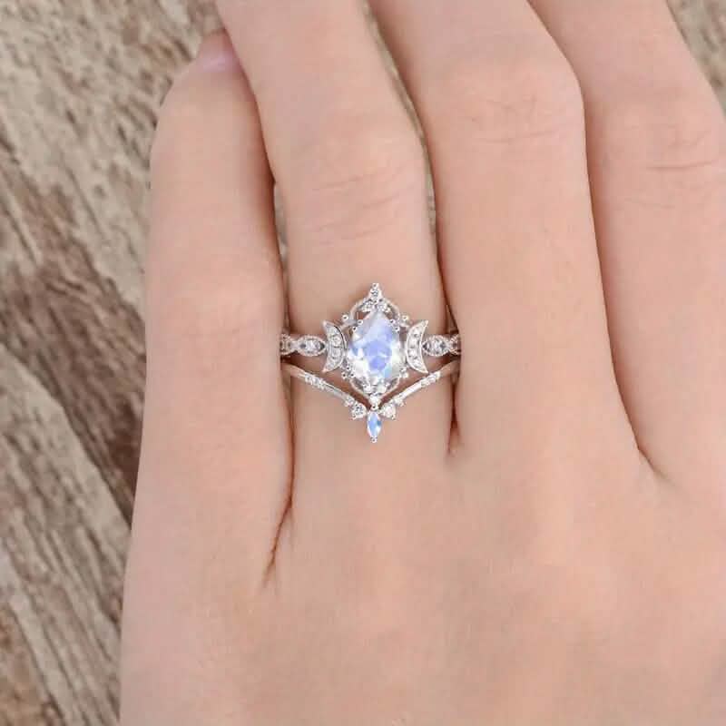 Elegant Moon Crown Ring - thewrightstore