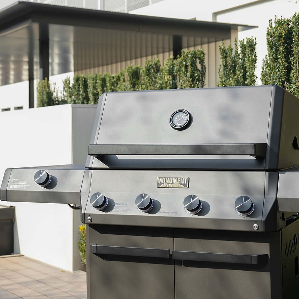 Eminence 425 | Iconic Fortified Propane Gas Grill - thewrightstore