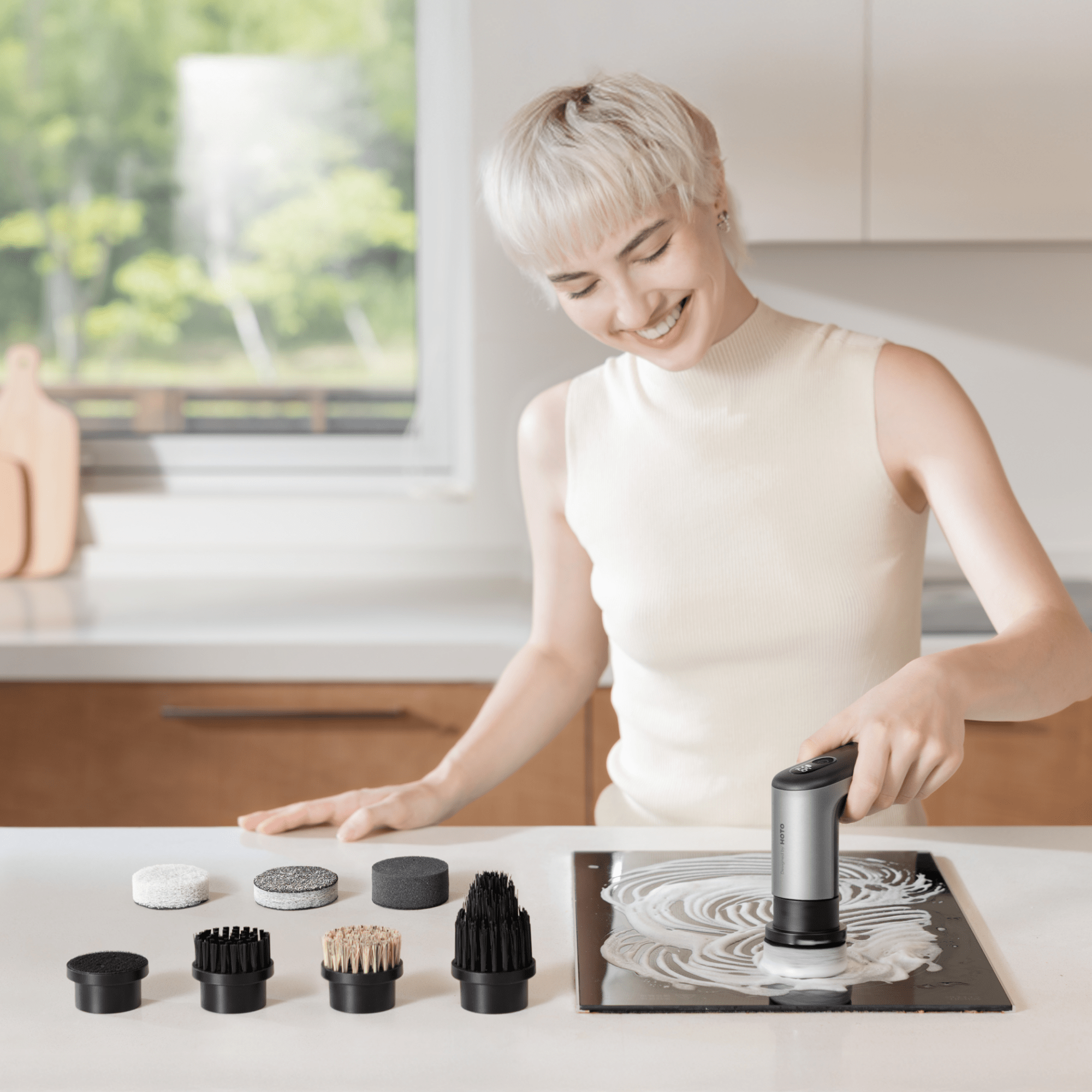 HOTO Grip™ Cordless Spin Scrubber - thewrightstore