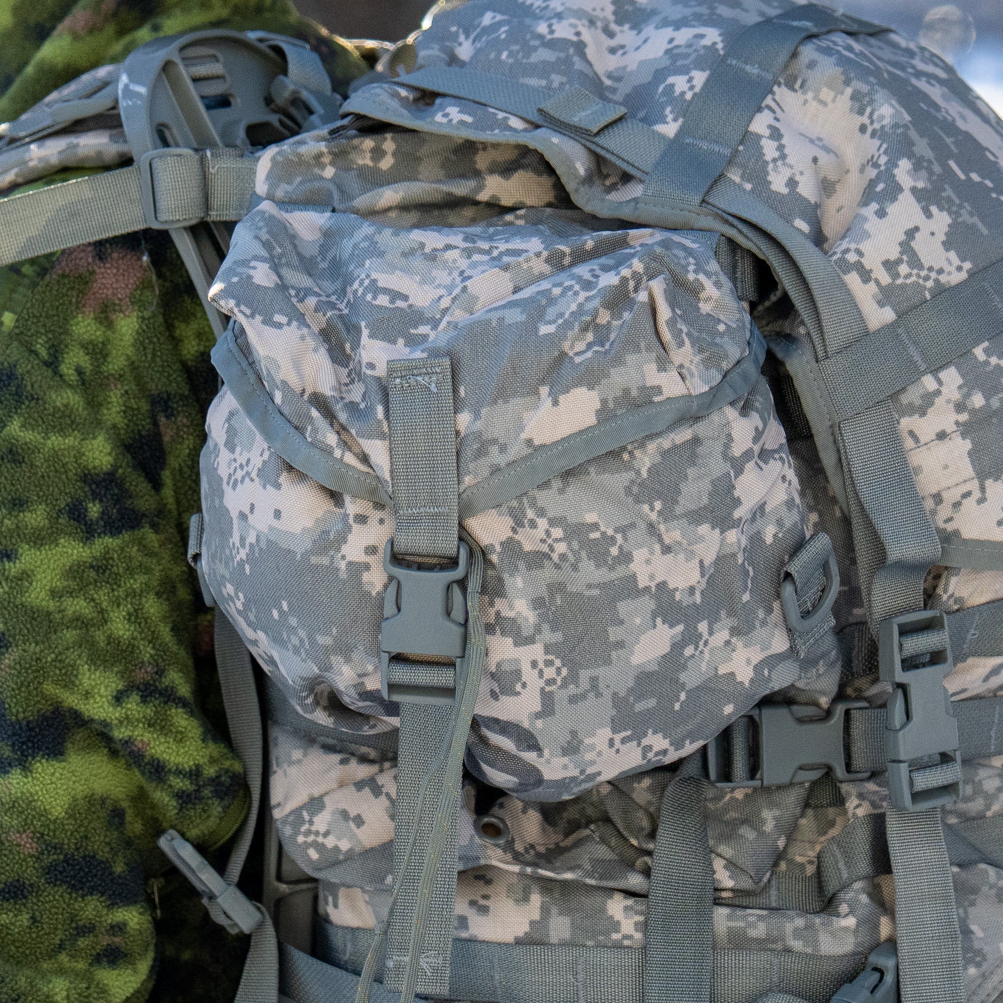 Issued UCP MOLLE II Large Rucksack Set w/Frame - thewrightstore