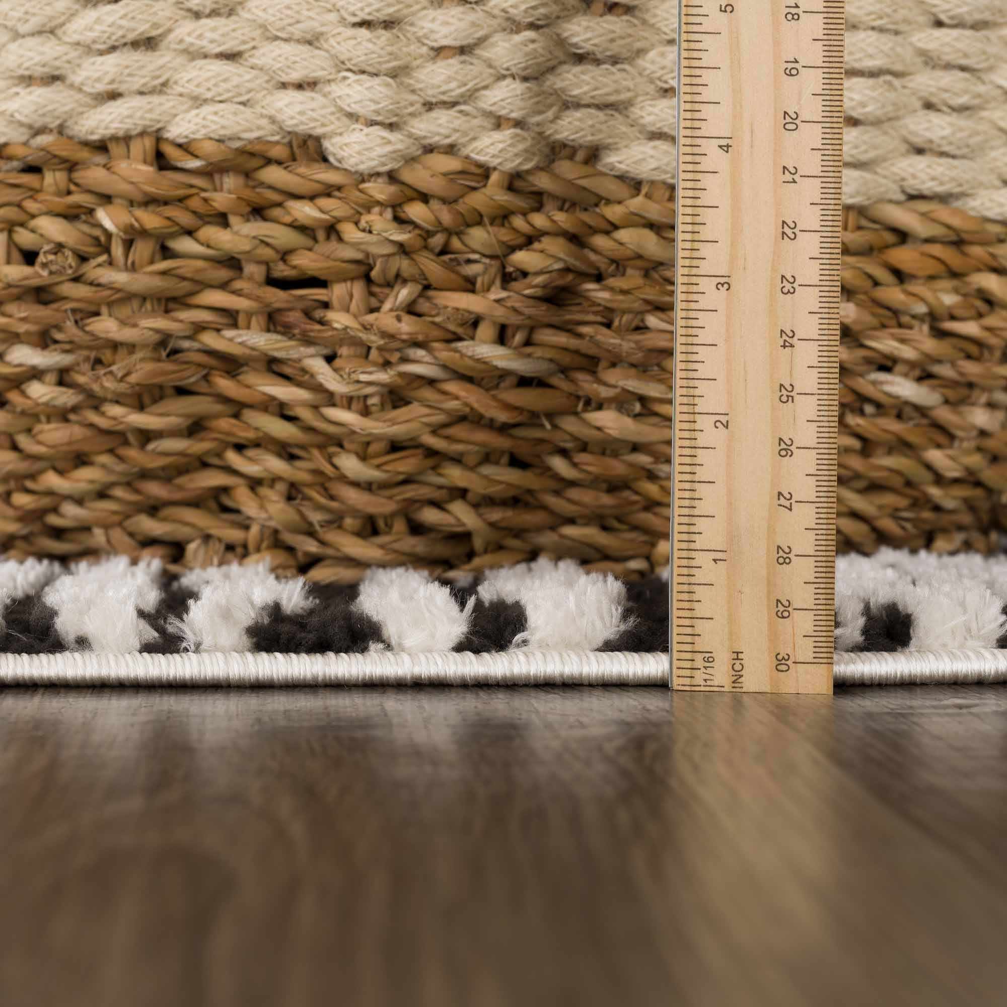 Leryn Black & White Checkered Area Rug - thewrightstore