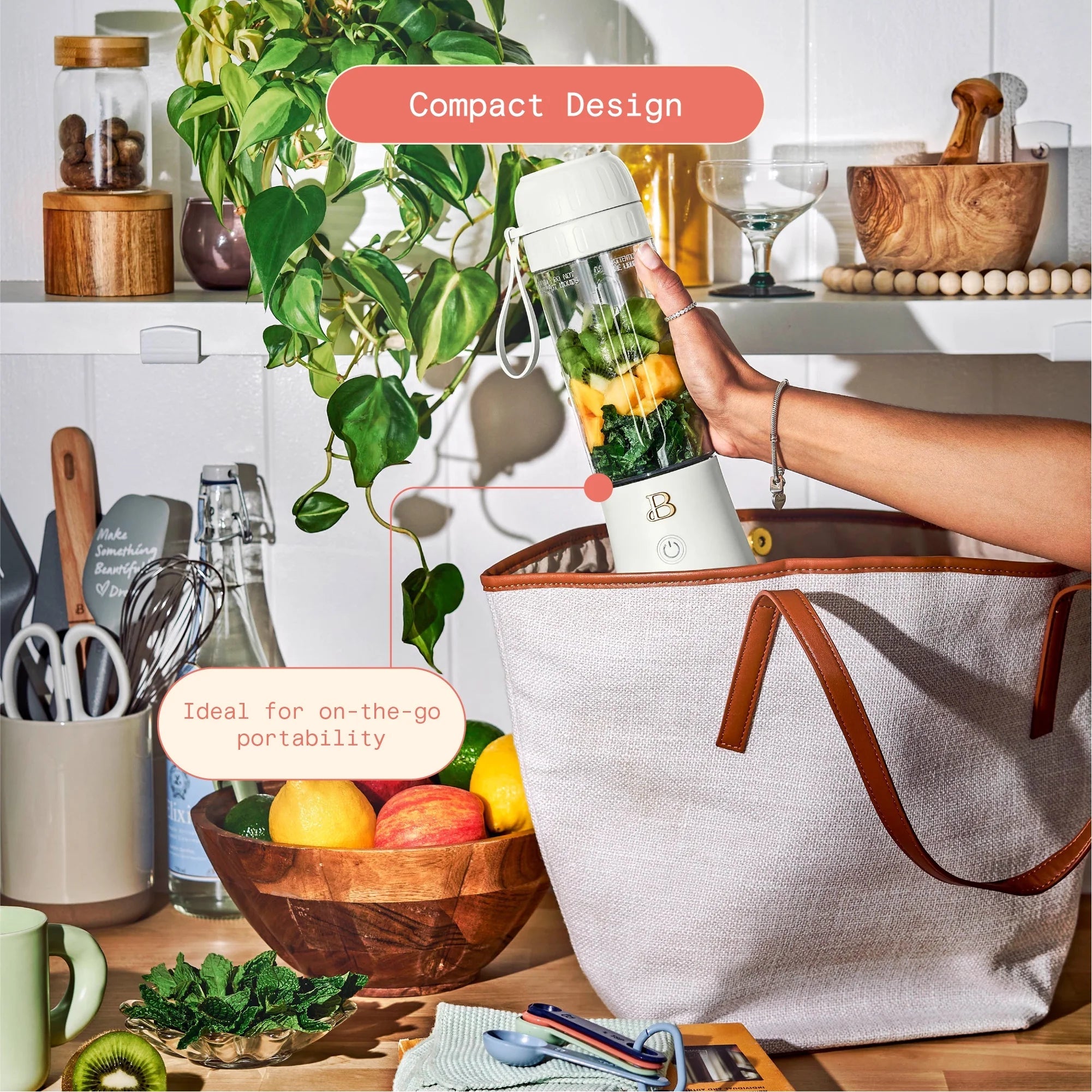 Licuadora Portátil Para Llevar 2.0, 70 W, 16 Oz, Glaseado Blanco by Drew Barrymore - thewrightstore