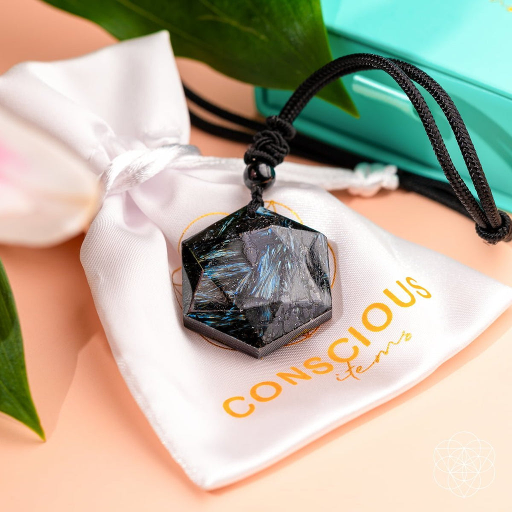 The Arfvedsonite Deep Healing Pendant - thewrightstore