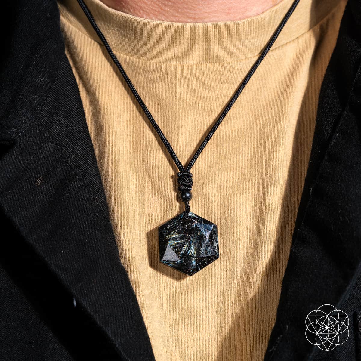 The Arfvedsonite Deep Healing Pendant - thewrightstore