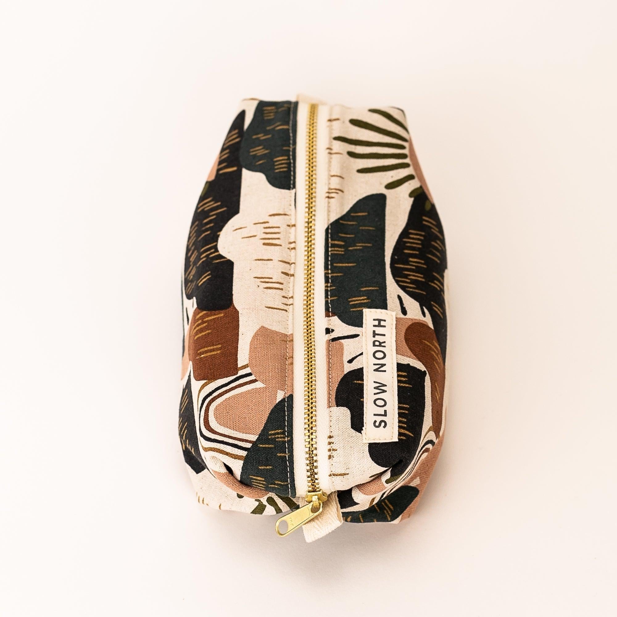 Travel Pouch - Rainbow Hil - thewrightstore